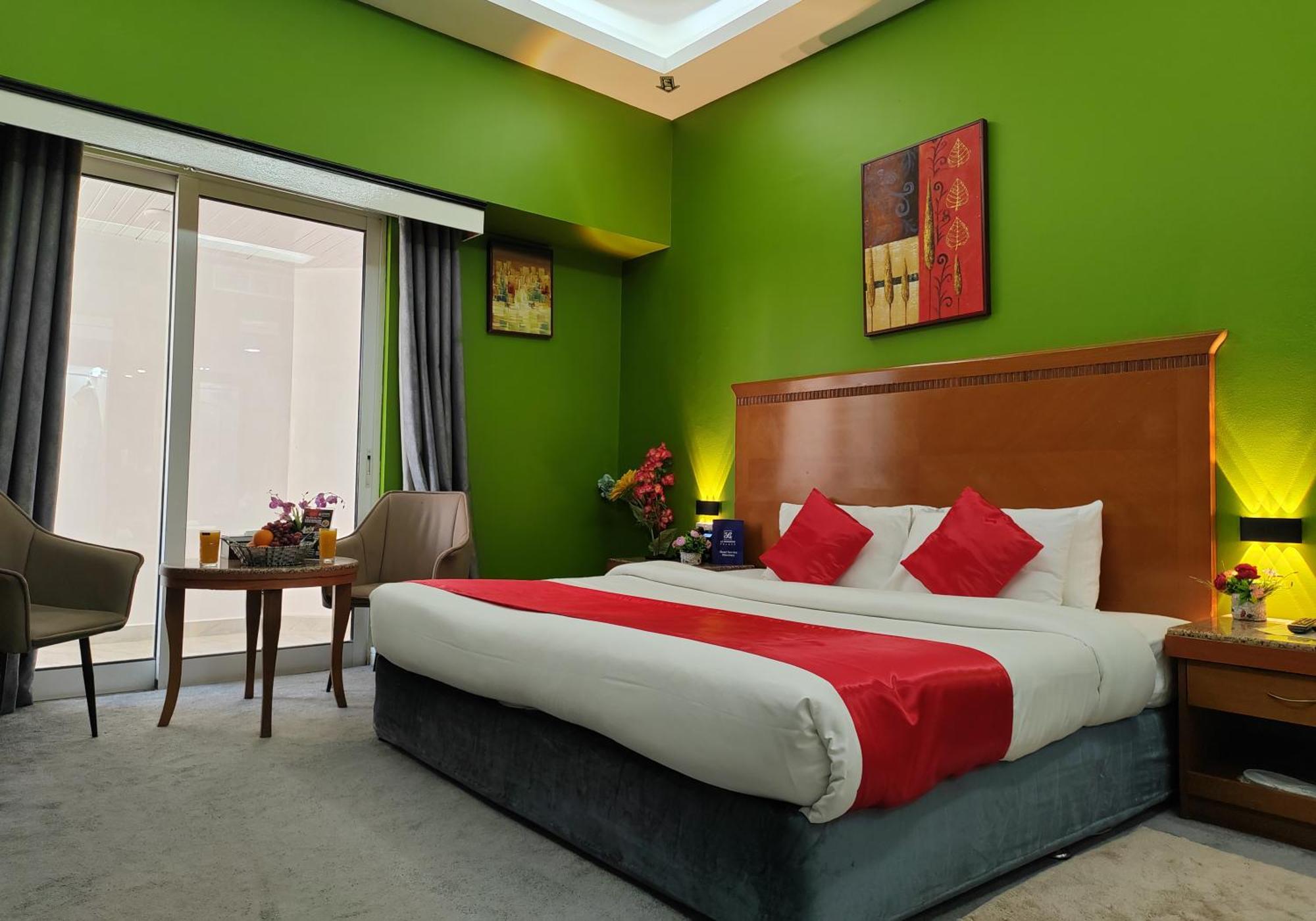 Le Paradise Palace Hotel Dubai Exterior photo